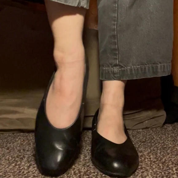 Well Worn Flats - Picture 3 of 4